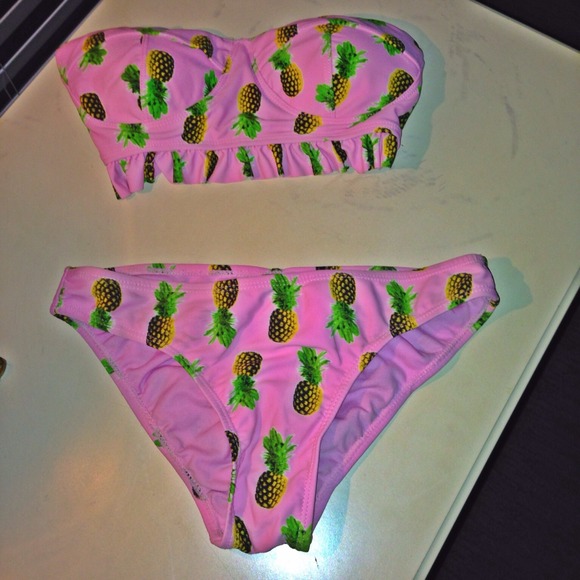 Pink with Pineapple print bikini💕🍍