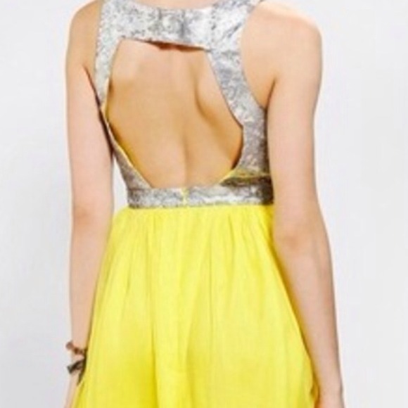 Pretty yellow an silver dress!