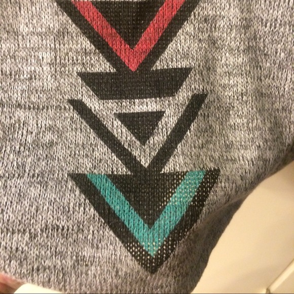 Aztec Top - Picture 2 of 2