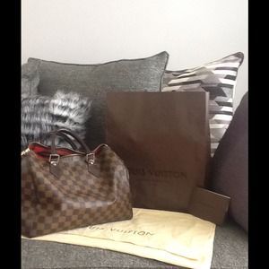 Louis Vuitton Speedy 30