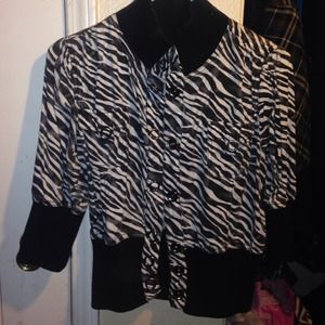 Zebra button light weight jacket