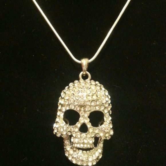 Skull with rhinestones necklace