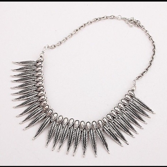 Beautiful bib necklace with leaf tribal design