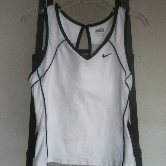 Nike workout top