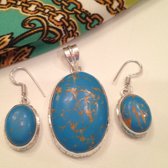 💙Blue created Turquoise pendant & dangle earrings