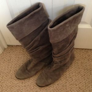 Manolo Blahnik Suede Grey boots
