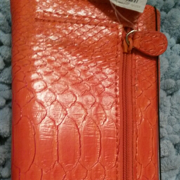 Liz Claiborne Wallet Orange - Picture 4 of 4