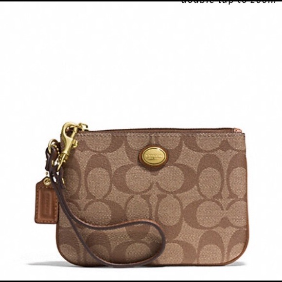 REDUCE PRICE 🐾PEYTON SIGNATURE SMALL WRISTLET