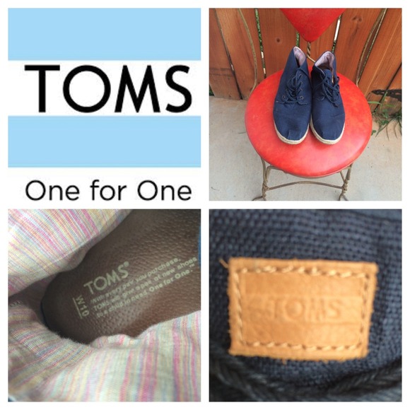 TOMS 'Wisett Desert Botas' Chukka Boot
Navy