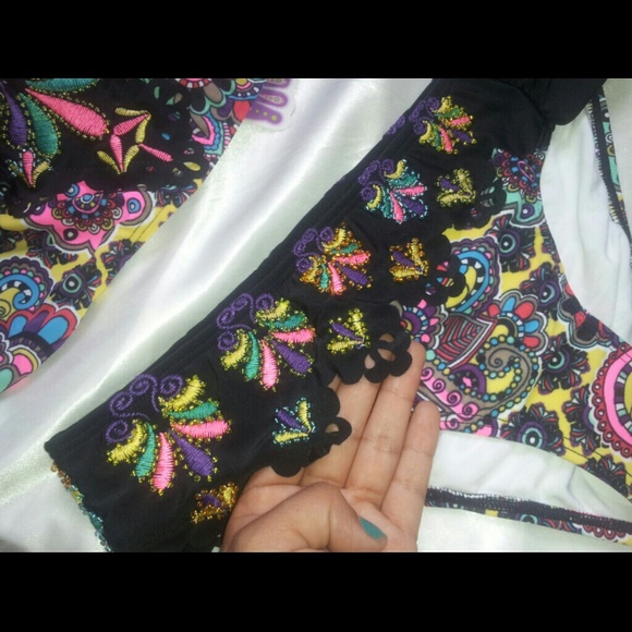 SALE!!Beautiful bikini from colombia - Picture 3 of 4