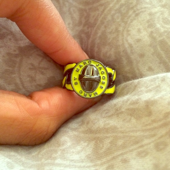 Marc Jacobs statement ring