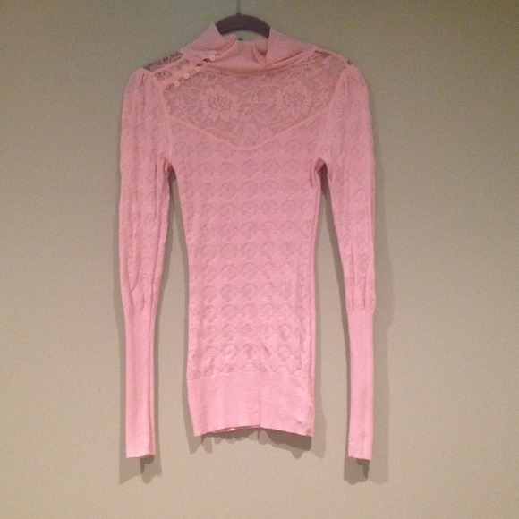 Free People light pink turtleneck top