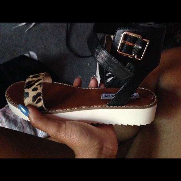 Steve Madden leopard print sandals