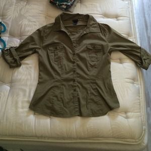 Hunter green button up shirt