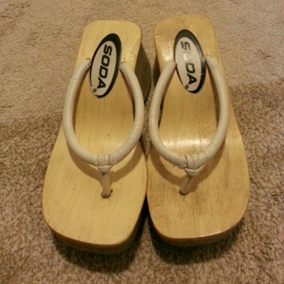 $10 wedge