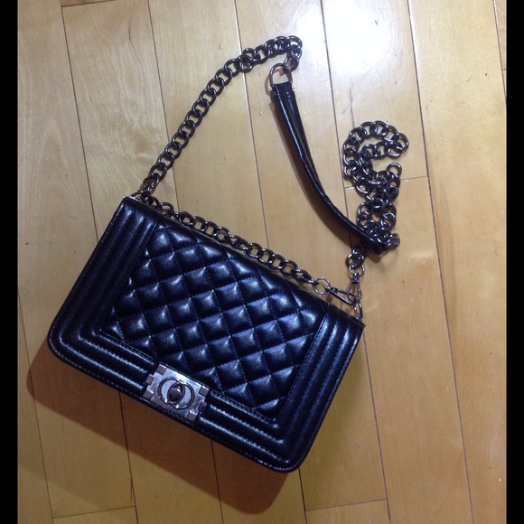 Black faux leather purse - Picture 1 of 4
