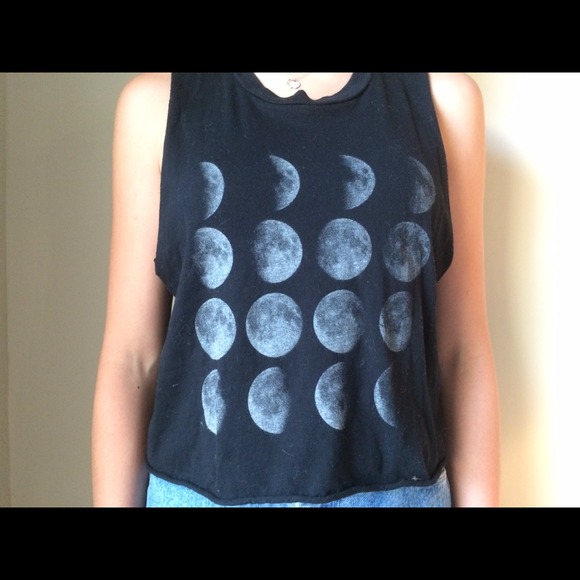 🚫SOLD🚫Phases of the moon cropped tank
