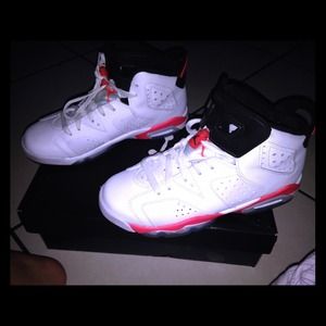Venom 6 rings and white infrared 6s