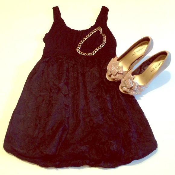 Little black dress with lace bubble skirt