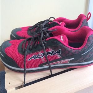 Like new Altra Zero Drop Running Sneakers