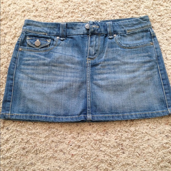 New Refuge stretchy denim jean skirt. Size 3