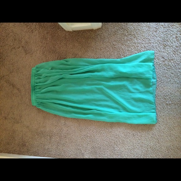 American Apparel Chiffon skirt