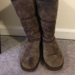 Chocolate tall brown uggs