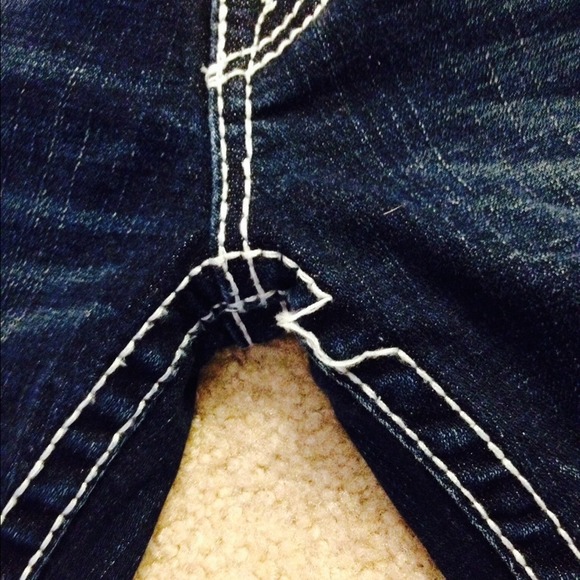 SOLD on Vinted. AUTHENTIC True Religion Jeans - Picture 3 of 4