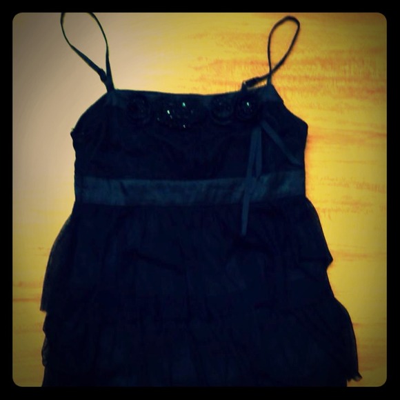 *When the night falls* Little black lace dress