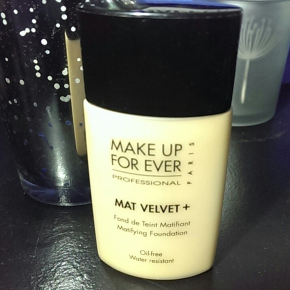 Make Up Forever Mat Velvet Foundation