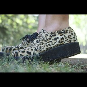 Leopard print creepers