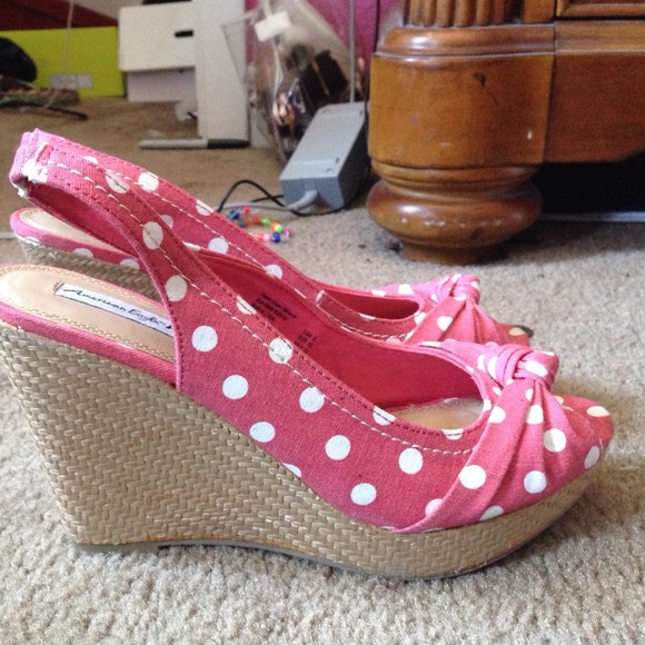 Pink poke dot wedges... - Picture 1 of 4