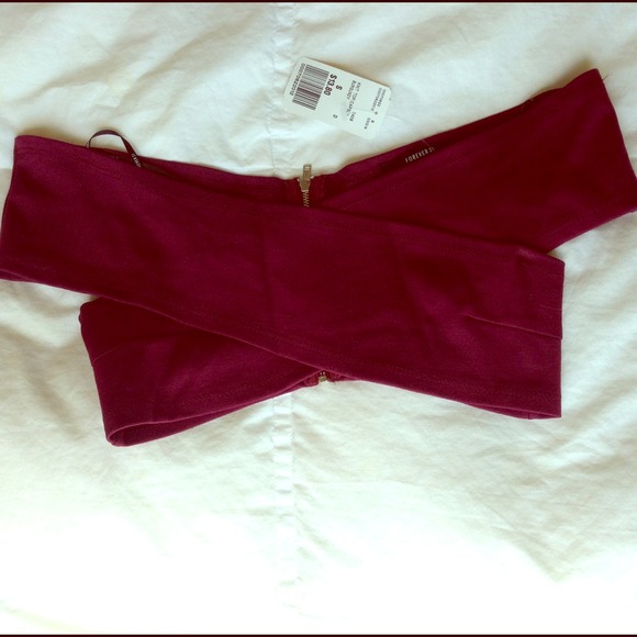 ✨SOLD - bundled ✨ Forever 21 NWT crop