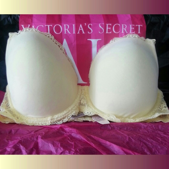 🎈SOLD SOLD🎈VS Dream Angels Lined Demi bra 36DD