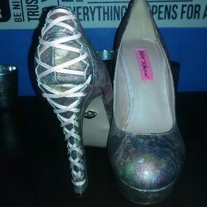 Betsey Johnson Pumps