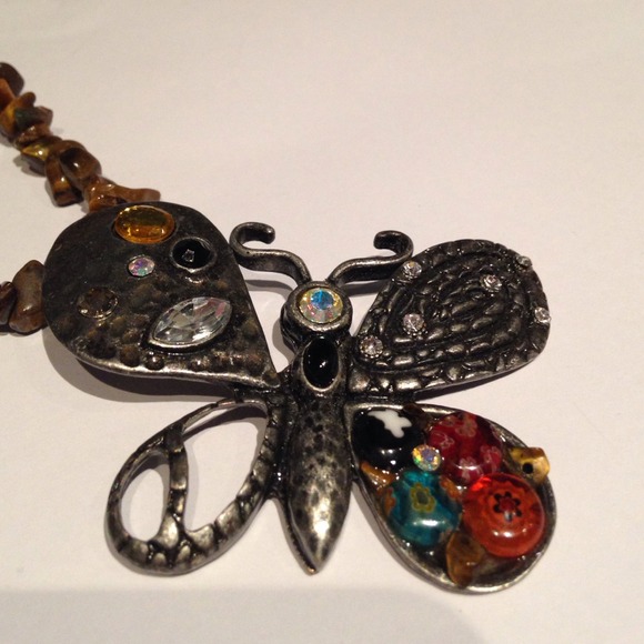 Butterfly Necklace & Earrings - Picture 2 of 3