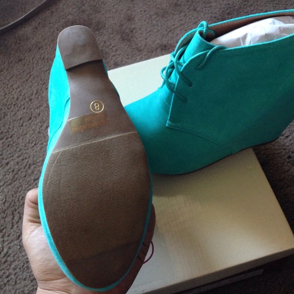 Mint color wedges - Picture 3 of 3