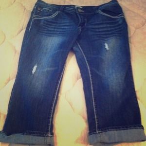 Capris dark wash 15/16 (fit 14)