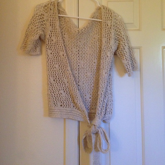 Cute knit short sleeve shawl/ cardigan