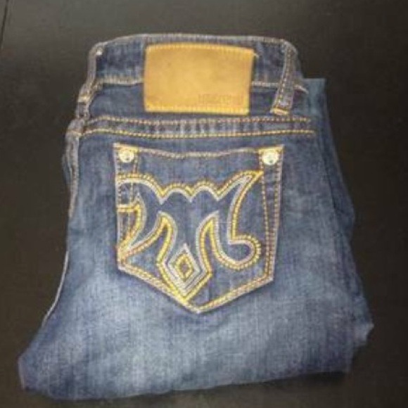 Woman's Mek size 25