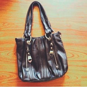 Black Handbag -Silver Hardware