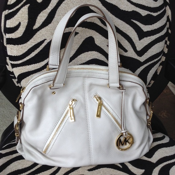 ❤️💖Michael Kors Leather Handbag in Off white 💖❤️
