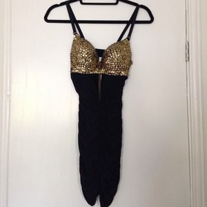 Body con detailed studded dress 💋
