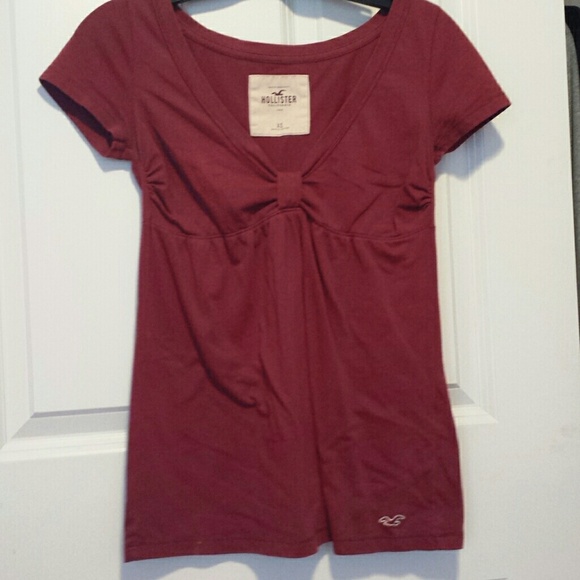 Hollister v-neck.