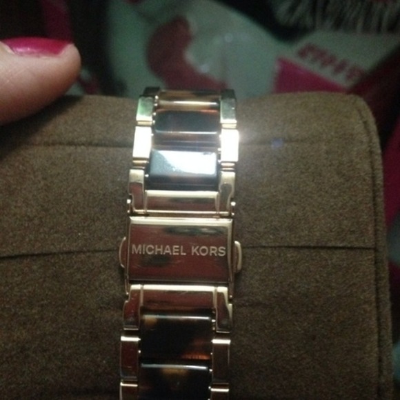 Authentic Michael Kors Watch - Picture 4 of 4