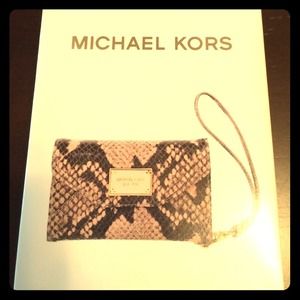 Authentic Michael Kors iPhone 4/4s clutch & case