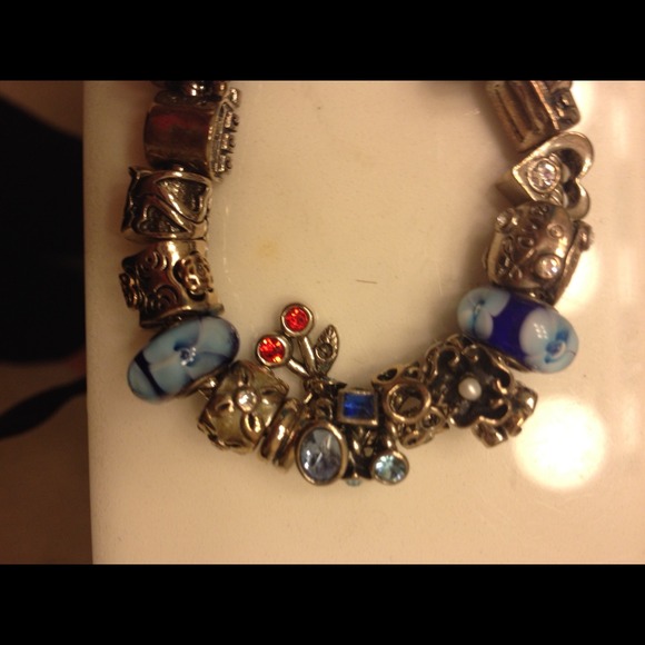 Chamilia Sterling Silver Charm Bracelet CHAM with (5) Charms  Chamilia charm bracelet