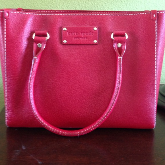 👛Authentic Lovely Kate Spade Red Handbag❤️ - Picture 1 of 4