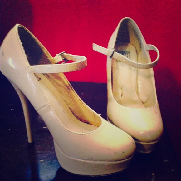 Tanned heels!