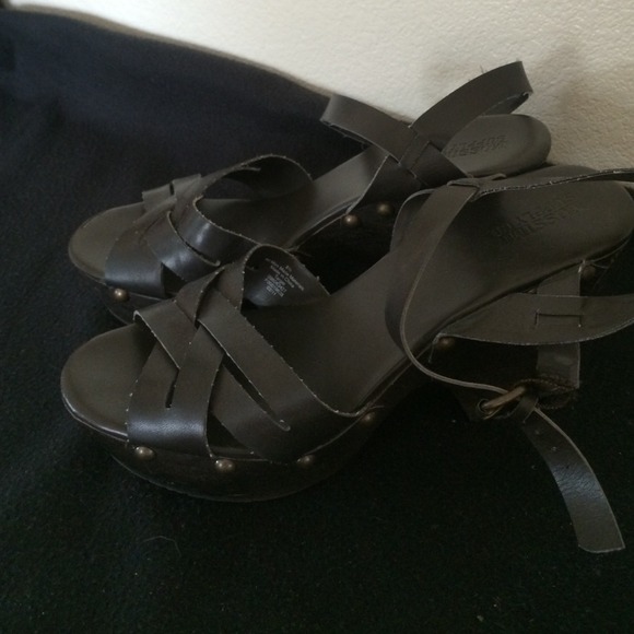 Wedges - Picture 3 of 3